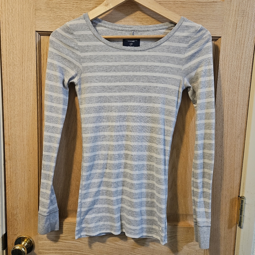 Small American Eagle Gray Striped Long Sleeve Top